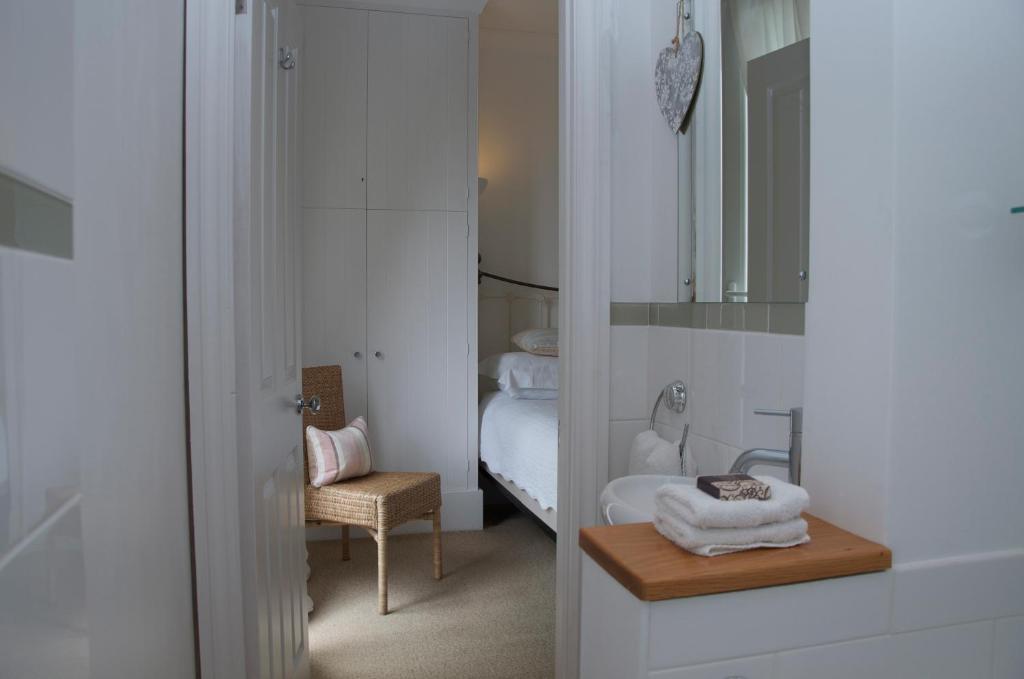 Onefifty Bed and Breakfast Cowes  Værelse billede